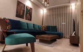 Appartement luxueux centre Casablanca Parking privé Netflix